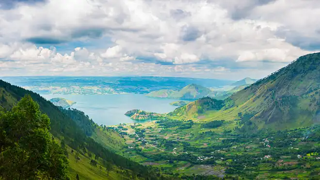 7 Rekomendasi Wisata Danau Toba dan Info Harga Tiket!